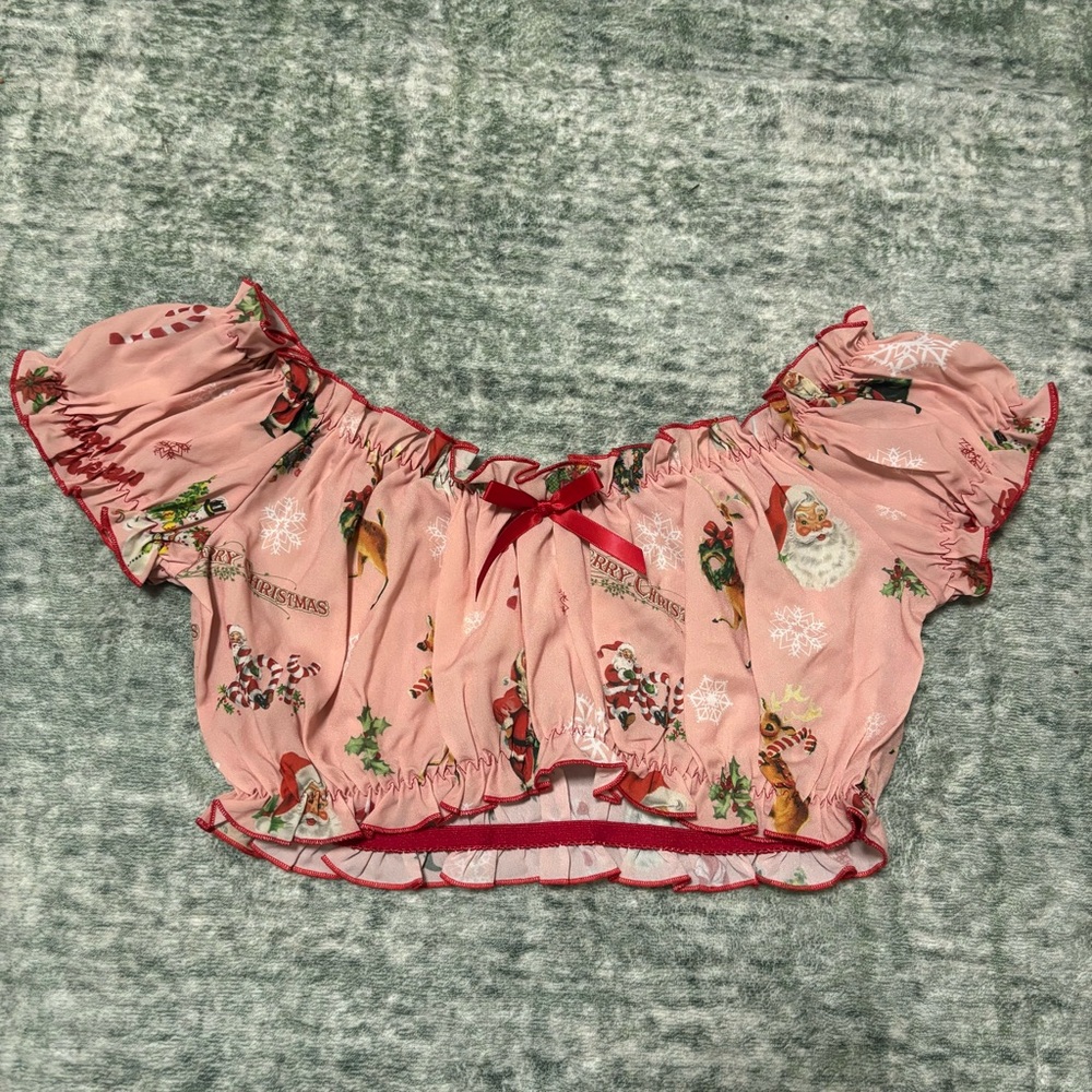 Sugar lace Christmas top